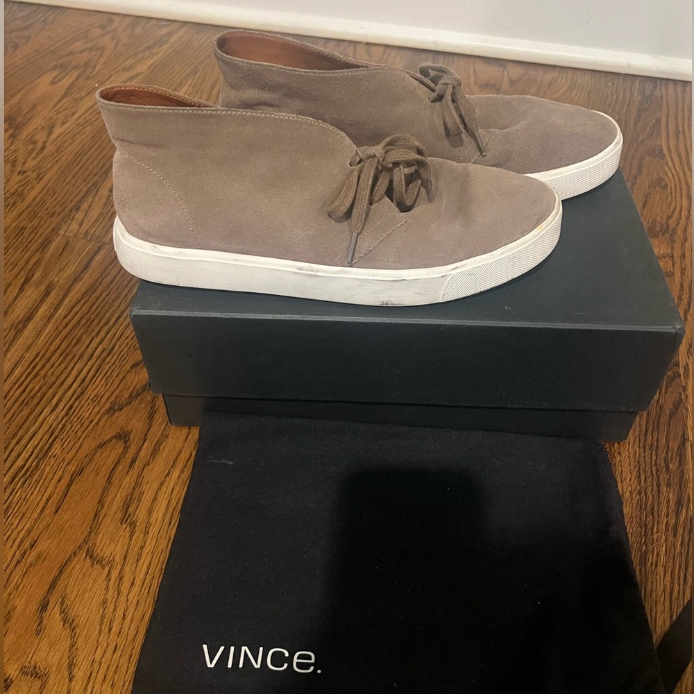 Vince Women’s Lace Up Chelsea Sneaker in Flint (Taupe) Suede Size 7.5